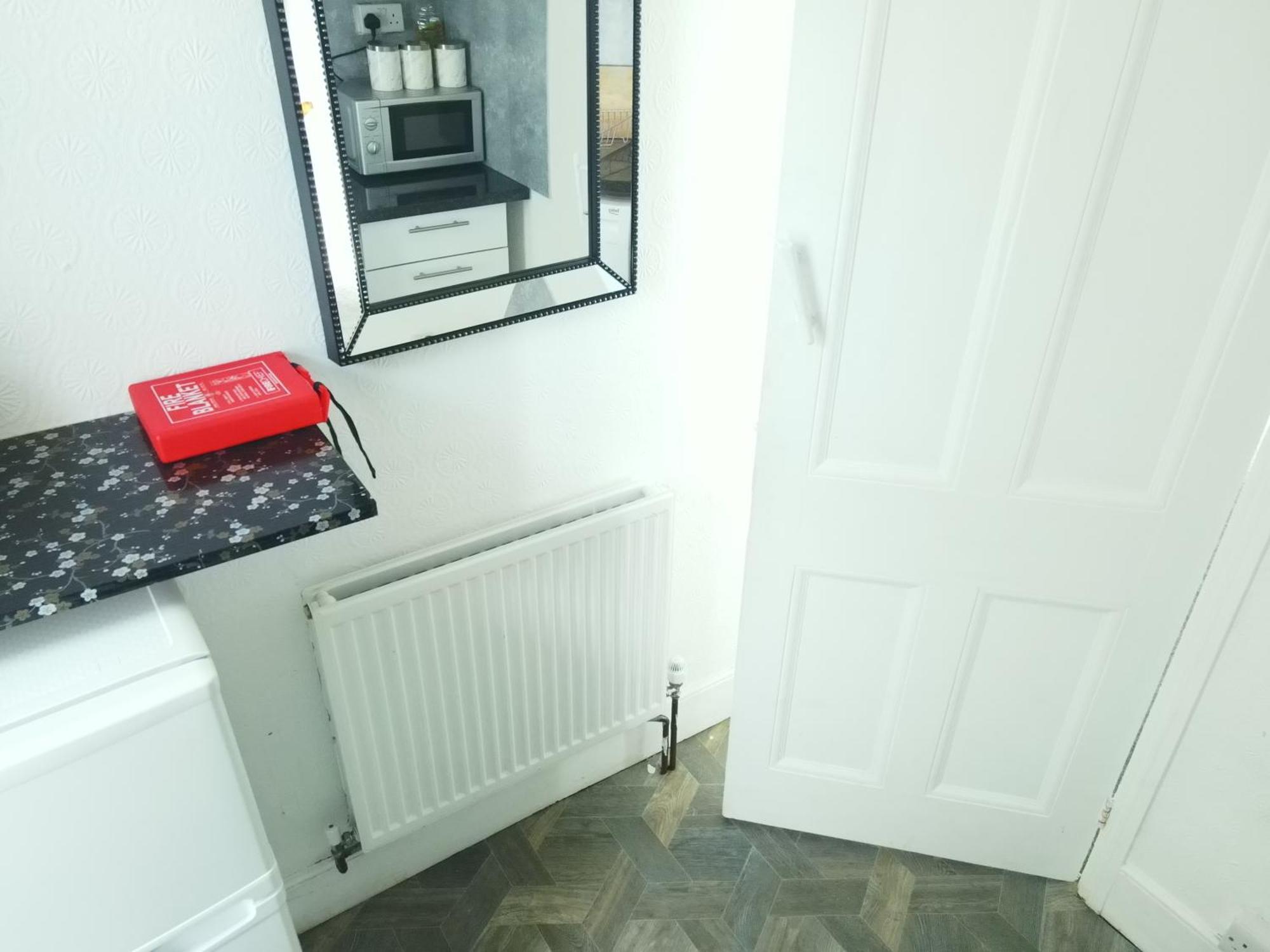 Service Accommodation 2 Bed Room Apartment In Newport South Wales Near Celtic Manor Icc Wales Exterior foto