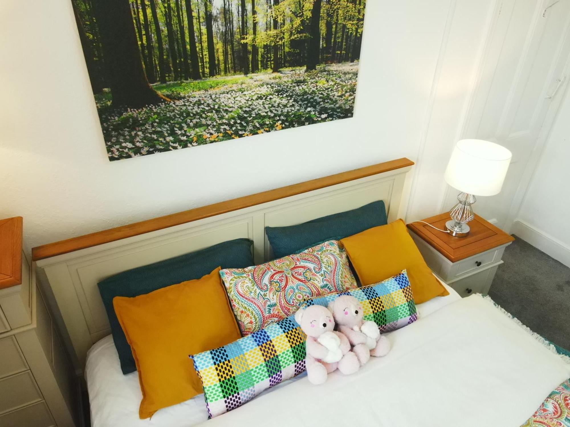 Service Accommodation 2 Bed Room Apartment In Newport South Wales Near Celtic Manor Icc Wales Exterior foto