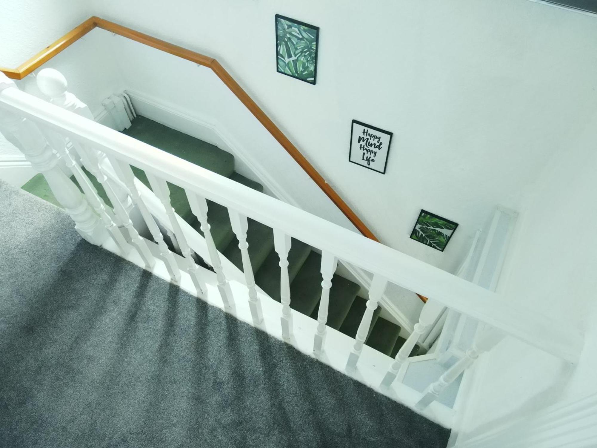 Service Accommodation 2 Bed Room Apartment In Newport South Wales Near Celtic Manor Icc Wales Exterior foto